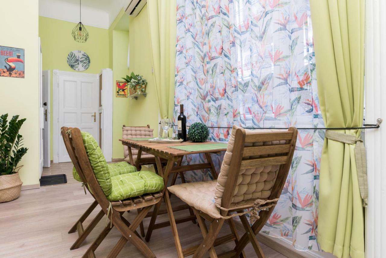 Jungle Design Apartment Budapest Luaran gambar