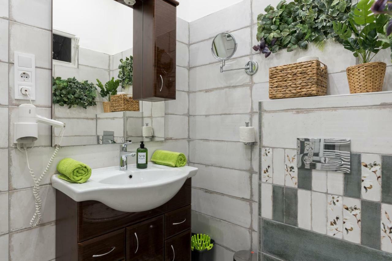 Jungle Design Apartment Budapest Luaran gambar